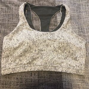 Gymshark sports bra with removable pads size large